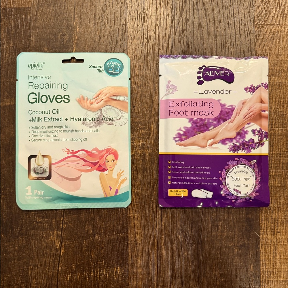 Set of repairing gloves for hands and feet